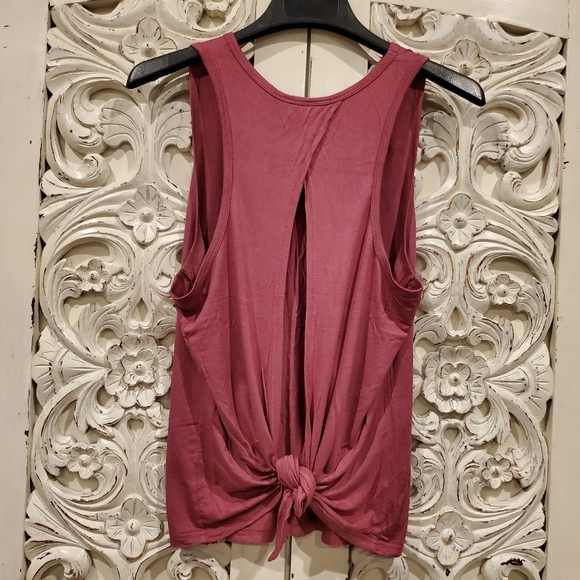 Mauve tie back athletic tank top - Picture 9 of 13